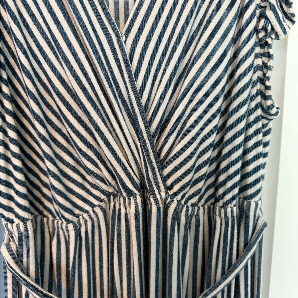 Target Medium Maternity Dress - Picture 5 of 5